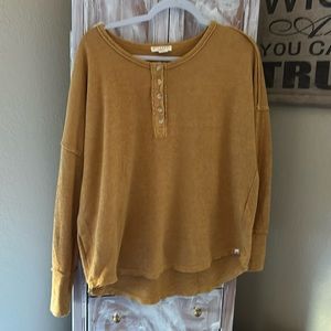 Billabong shirt so soft and comfy